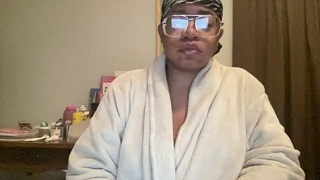 MommyConfident online show from 01-10-26, 10:58