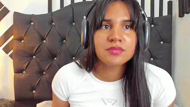 Snapshot of Kagome01 chatting on 03-11-25, 03:23 Kagome01 online show from 03-11-25, 03:23