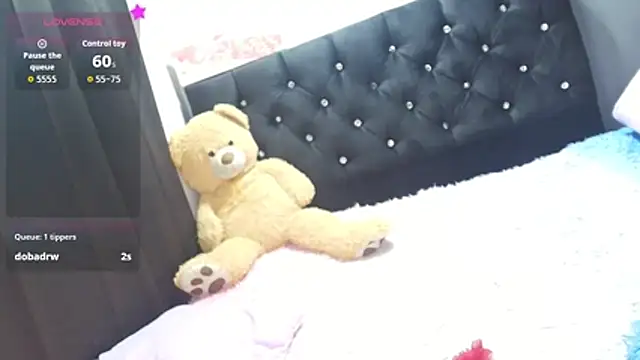 Snapshot of Kagome01 chatting on 07-17-26, 01:29 Kagome01 online show from 07-17-26, 01:29