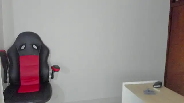 Snapshot of samy_jonnes_ chatting on 12-27-24, 12:18 samy jonnes online show from 12-27-24, 12:18