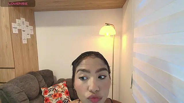 Snapshot of samy_jonnes_ chatting on 07-28-26, 10:31 samy jonnes online show from 07-28-26, 10:31