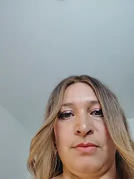 Snapshot of Devil_Sara chatting on 06-16-26, 10:12 Devil Sara online show from 06-16-26, 10:12