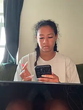 VanessaBling online show from 03-07-26, 04:04