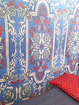 Snapshot of Burhade-- chatting on 10-20-25, 08:59 Burhade-- online show from 10-20-25, 08:59