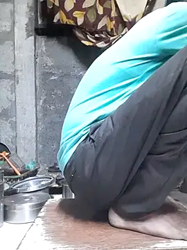 Snapshot of Burhade-- chatting on 11-09-25, 08:29 Burhade-- online show from 11-09-25, 08:29