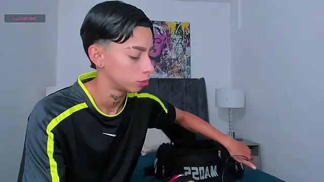 Snapshot of AmberAdams_ chatting on 12-05-24, 01:28 AmberAdams online show from 12-05-24, 01:28