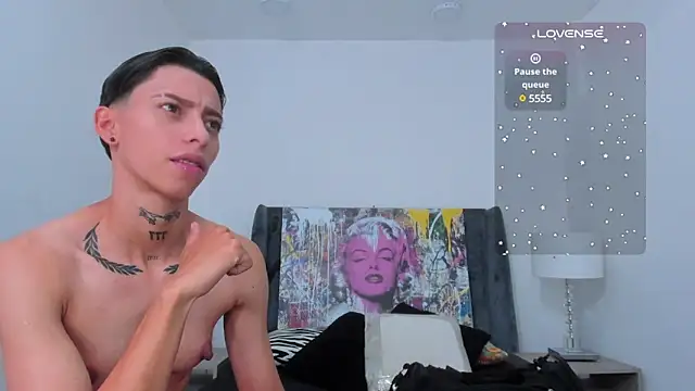 Snapshot of AmberAdams_ chatting on 12-13-24, 02:27 AmberAdams online show from 12-13-24, 02:27