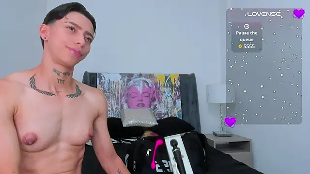 Snapshot of AmberAdams_ chatting on 12-15-24, 04:15 AmberAdams online show from 12-15-24, 04:15