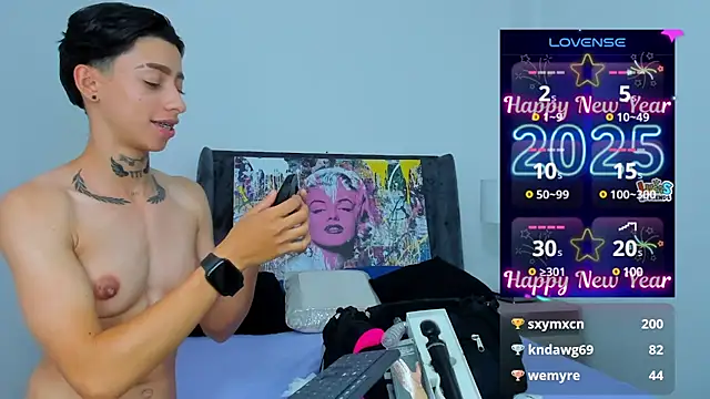 Snapshot of AmberAdams_ chatting on 01-04-25, 04:32 AmberAdams online show from 01-04-25, 04:32