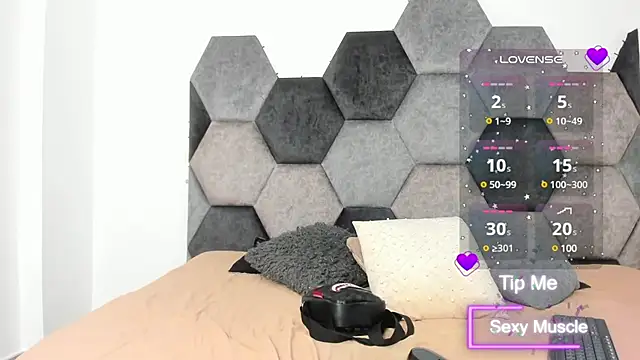 Snapshot of AmberAdams_ chatting on 02-27-25, 01:17 AmberAdams online show from 02-27-25, 01:17