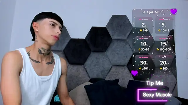 Snapshot of AmberAdams_ chatting on 03-08-25, 02:08 AmberAdams online show from 03-08-25, 02:08