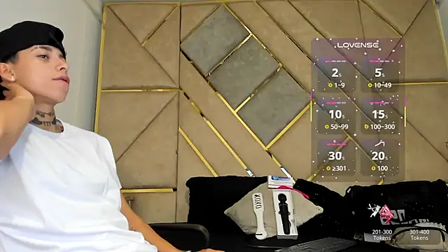 Snapshot of AmberAdams_ chatting on 09-18-25, 12:40 AmberAdams online show from 09-18-25, 12:40