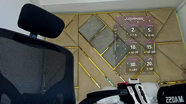 Snapshot of AmberAdams_ chatting on 10-13-25, 01:22 AmberAdams online show from 10-13-25, 01:22