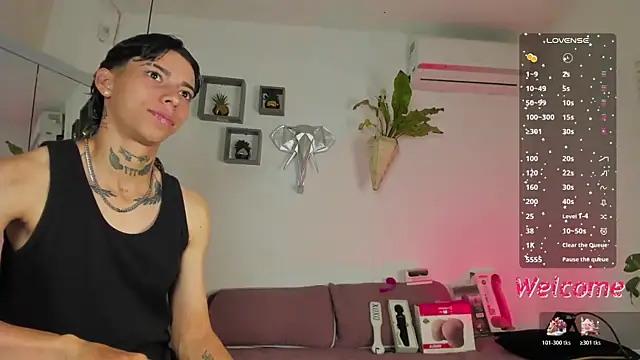 Snapshot of AmberAdams_ chatting on 12-14-25, 03:06 AmberAdams online show from 12-14-25, 03:06