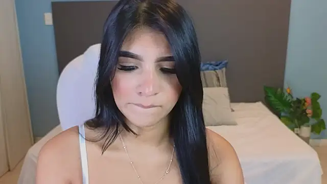 Snapshot of maiaa_ruiz chatting on 02-03-25, 01:08 maiaa ruiz online show from 02-03-25, 01:08