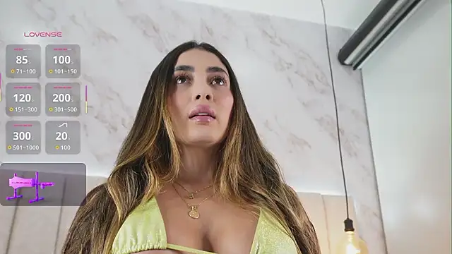 Snapshot of Annyy_Rosse chatting on 01-15-26, 05:01 Annyy Rosse online show from 01-15-26, 05:01