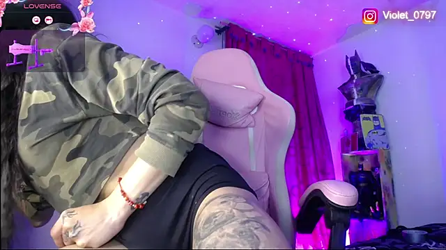 Snapshot of Juana_777 chatting on 02-22-25, 04:51 Juana 777 online show from 02-22-25, 04:51