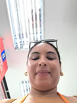 Snapshot of Francesca_ferrari chatting on 12-03-24, 10:18 Francesca ferrari online show from 12-03-24, 10:18