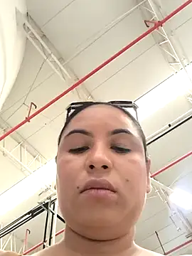 Snapshot of Francesca_ferrari chatting on 12-11-24, 06:31 Francesca ferrari online show from 12-11-24, 06:31