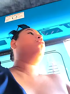 Snapshot of Francesca_ferrari chatting on 12-13-24, 06:16 Francesca ferrari online show from 12-13-24, 06:16