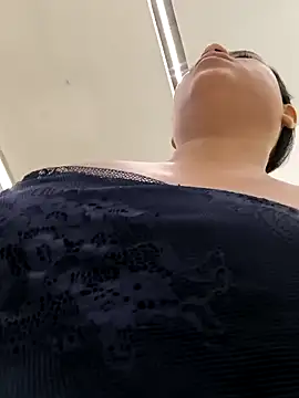 Snapshot of Francesca_ferrari chatting on 12-23-24, 05:22 Francesca ferrari online show from 12-23-24, 05:22