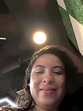 Snapshot of Francesca_ferrari chatting on 02-01-25, 12:29 Francesca ferrari online show from 02-01-25, 12:29