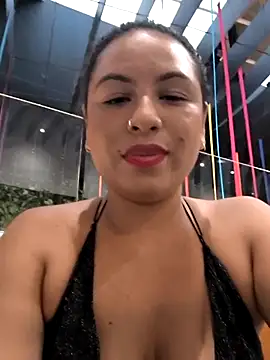 Snapshot of Francesca_ferrari chatting on 02-22-25, 09:59 Francesca ferrari online show from 02-22-25, 09:59