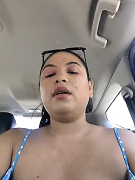 Snapshot of Francesca_ferrari chatting on 03-08-25, 04:50 Francesca ferrari online show from 03-08-25, 04:50