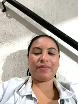 Snapshot of Francesca_ferrari chatting on 03-14-25, 05:38 Francesca ferrari online show from 03-14-25, 05:38