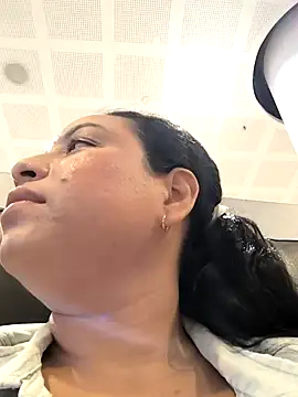 Snapshot of Francesca_ferrari chatting on 03-17-25, 09:13 Francesca ferrari online show from 03-17-25, 09:13