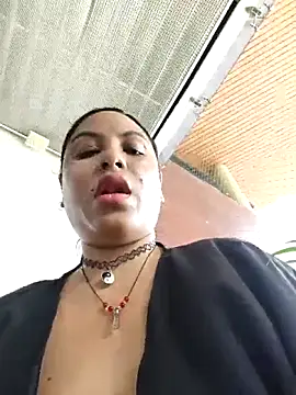 Snapshot of Francesca_ferrari chatting on 09-22-25, 06:32 Francesca ferrari online show from 09-22-25, 06:32