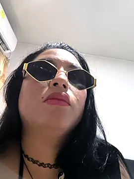 Snapshot of Francesca_ferrari chatting on 09-27-25, 09:53 Francesca ferrari online show from 09-27-25, 09:53