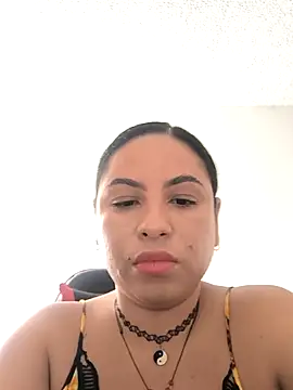 Snapshot of Francesca_ferrari chatting on 10-19-25, 03:45 Francesca ferrari online show from 10-19-25, 03:45