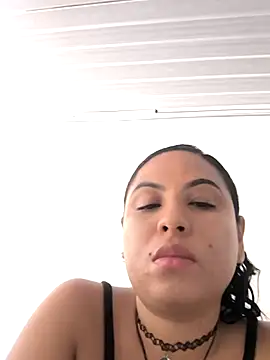 Snapshot of Francesca_ferrari chatting on 11-27-25, 06:21 Francesca ferrari online show from 11-27-25, 06:21