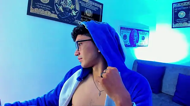 Snapshot of TylerWhite_ chatting on 01-24-25, 03:00 TylerWhite online show from 01-24-25, 03:00