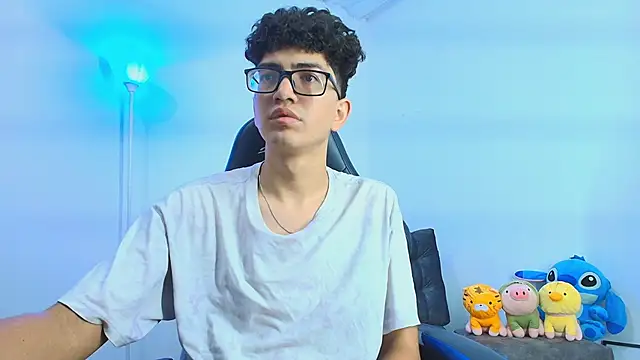 Snapshot of TylerWhite_ chatting on 10-07-25, 09:28 TylerWhite online show from 10-07-25, 09:28