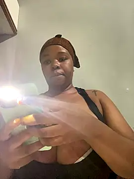 Snapshot of Mandy-101 chatting on 11-27-25, 04:03 Mandy-101 online show from 11-27-25, 04:03