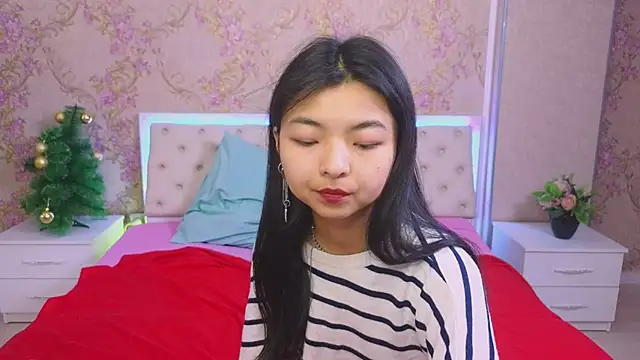 Snapshot of Shy_Kira chatting on 01-10-25, 12:26 Shy Kira online show from 01-10-25, 12:26