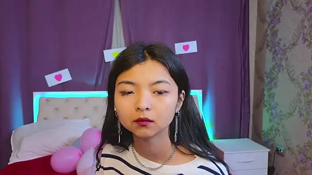 Snapshot of Shy_Kira chatting on 02-10-25, 12:50 Shy Kira online show from 02-10-25, 12:50