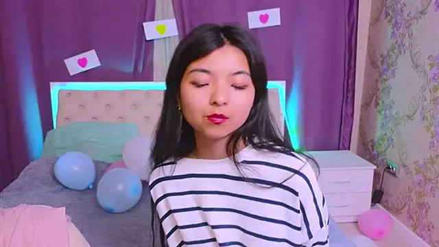 Snapshot of Shy_Kira chatting on 02-11-25, 03:40 Shy Kira online show from 02-11-25, 03:40