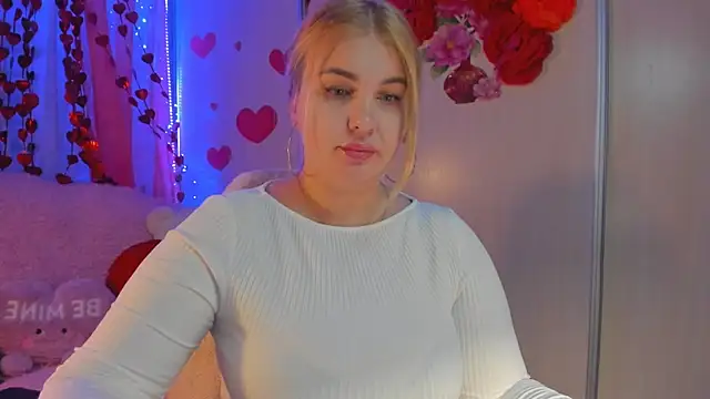 CoraSwon online show from 02-14-25, 07:23