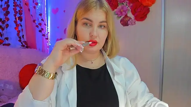 CoraSwon online show from 02-15-25, 06:23