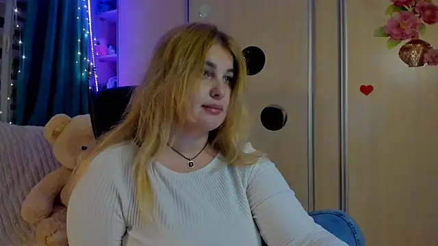 CoraSwon online show from 03-20-26, 07:19