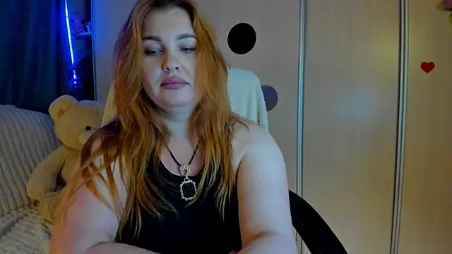 CoraSwon online show from 05-28-26, 04:59
