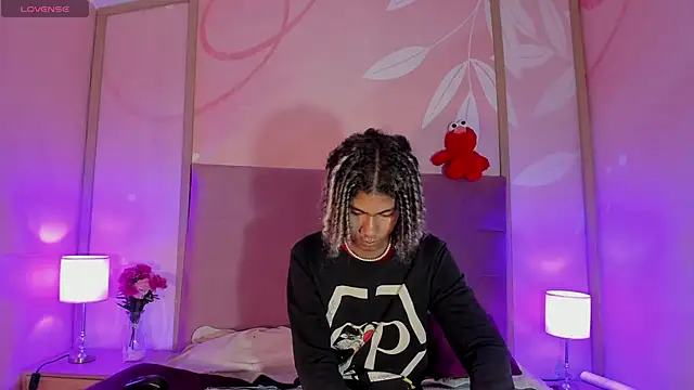 Maxim-Walker online show from 02-15-25, 03:20