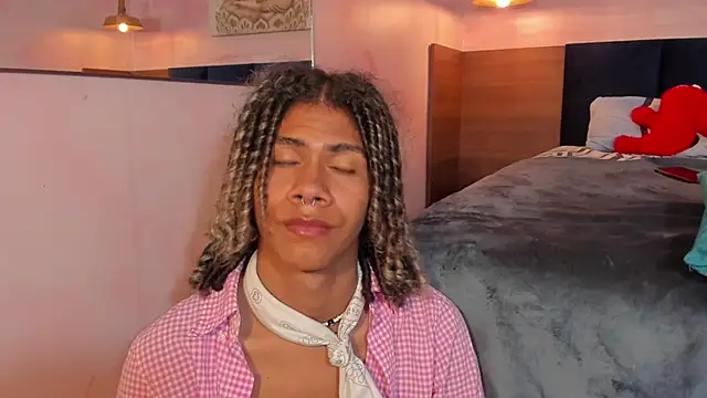 Maxim-Walker online show from 03-17-25, 03:03