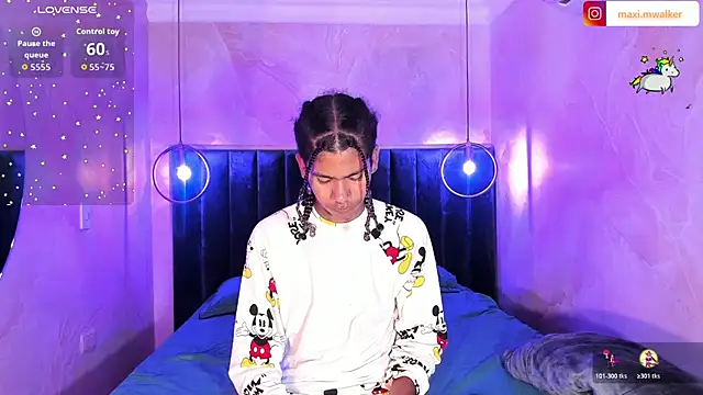 Maxim-Walker online show from 10-21-25, 03:07