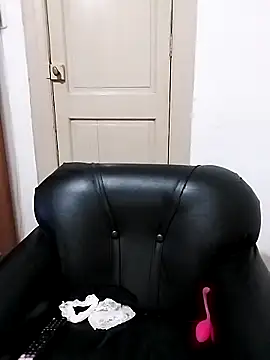 littlebrunett online show from 03-12-25, 12:15