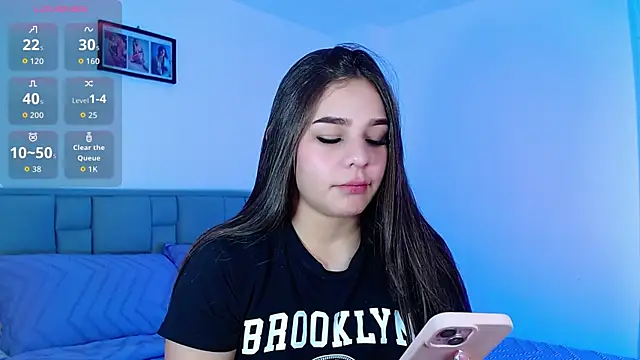 Snapshot of astrid-omega chatting on 10-09-25, 01:36 astrid-omega online show from 10-09-25, 01:36