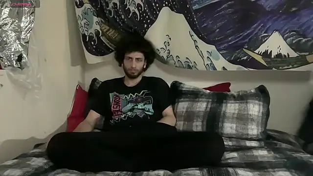 pantslesstraveler plt online show from 12-18-25, 05:41